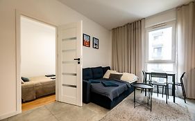 Work&Rest Apartment by Fengshui4u, cowroking, siłownia, nowy budynek, dostęp na kod
